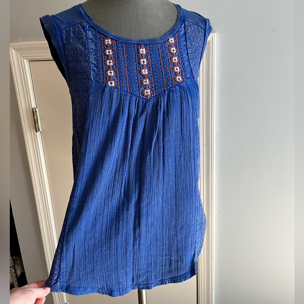 Lucky Brand blue detailed top